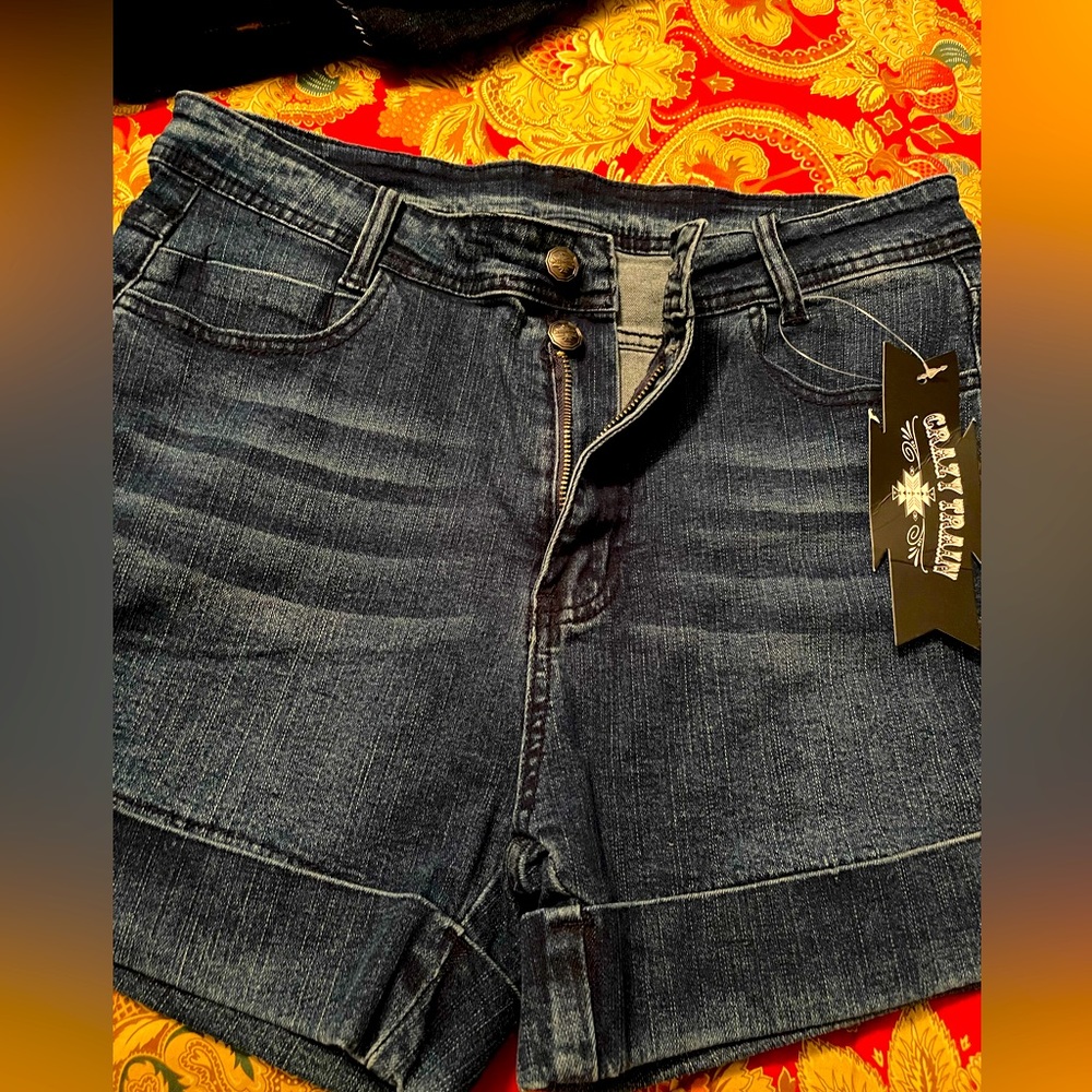 NWT Crazy Train denim shorts Aztec Design Back Pocket